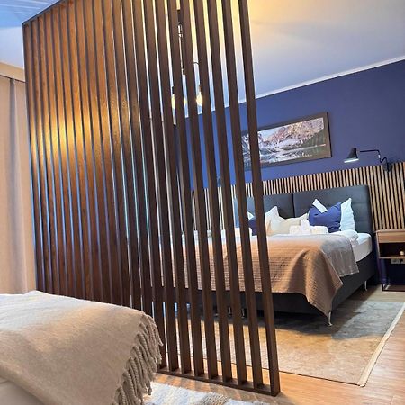Zentrale Wohnung Direkt Am Hauptbahnhof - Bismarck 뒤셀도르프 외부 사진