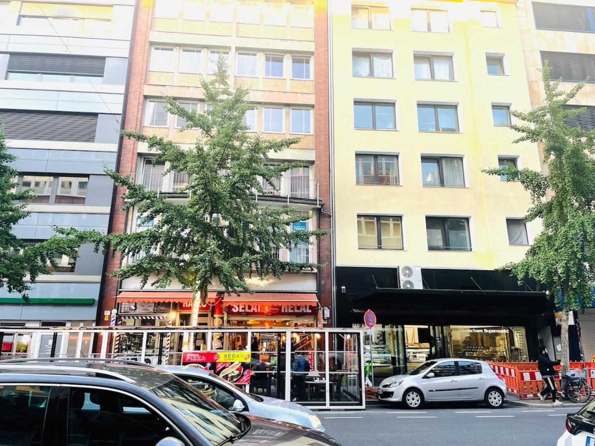 Zentrale Wohnung Direkt Am Hauptbahnhof - Bismarck 뒤셀도르프 외부 사진