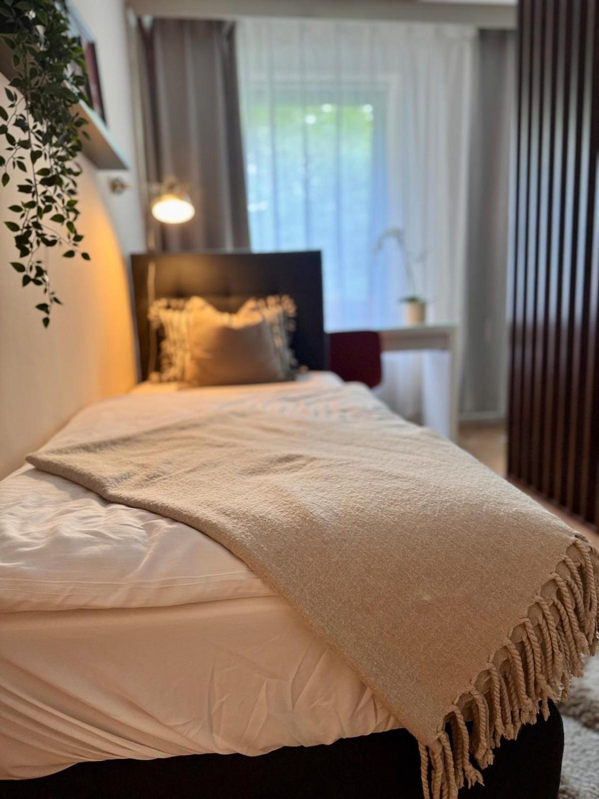 Zentrale Wohnung Direkt Am Hauptbahnhof - Bismarck 뒤셀도르프 외부 사진