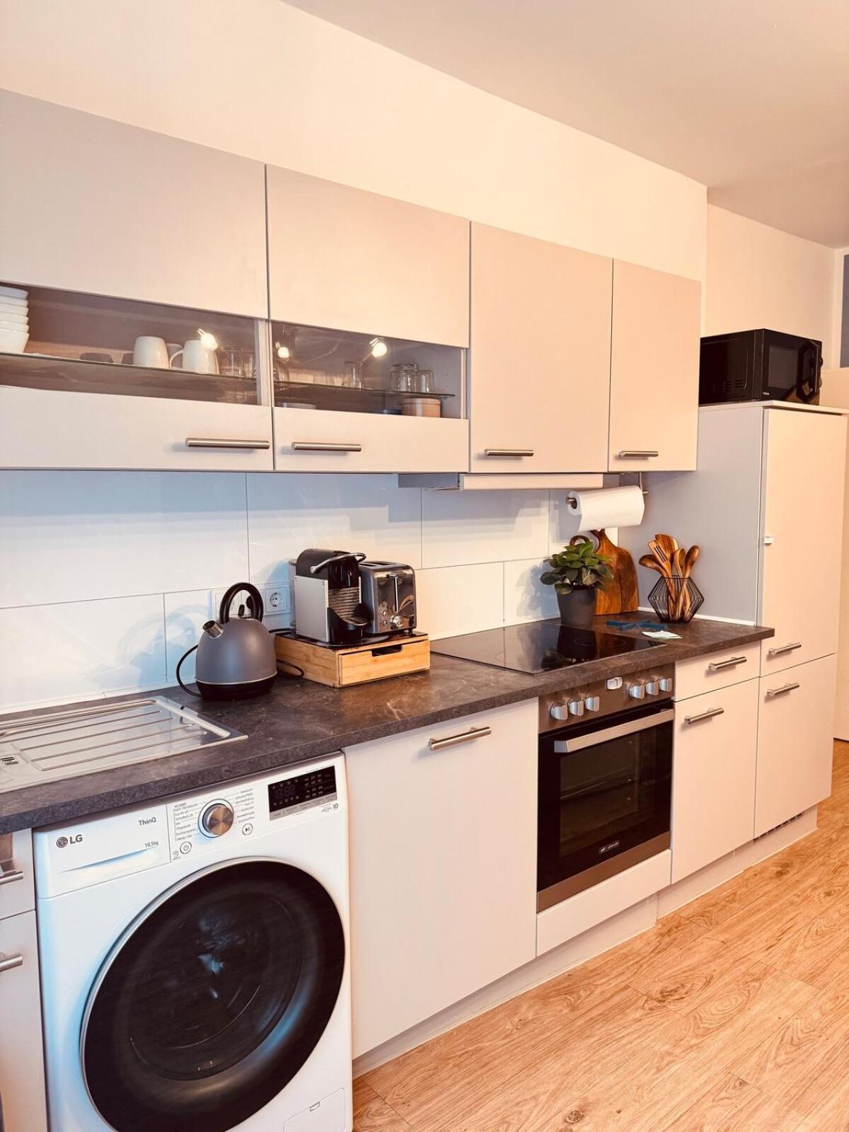 Zentrale Wohnung Direkt Am Hauptbahnhof - Bismarck 뒤셀도르프 외부 사진